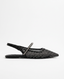 Flat shoe