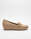 Flat shoe
