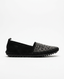 Flat shoe