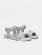 Sandal