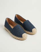 Flat shoe
