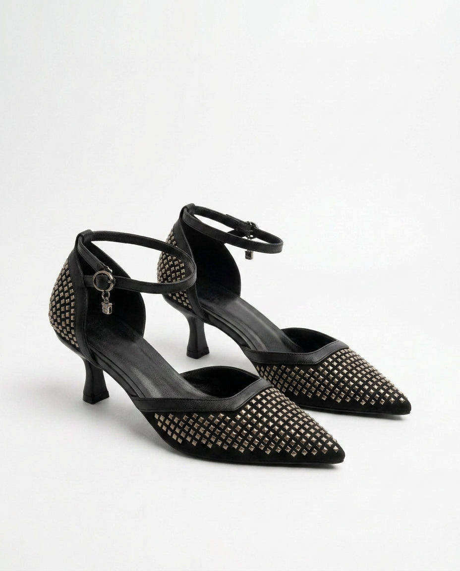 Kitten heels