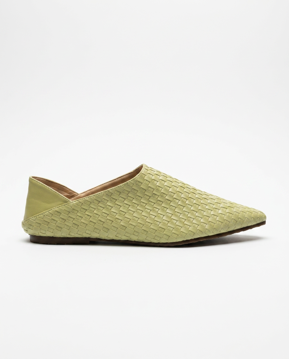Flat Shoe