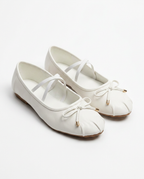 FLAT SHOE