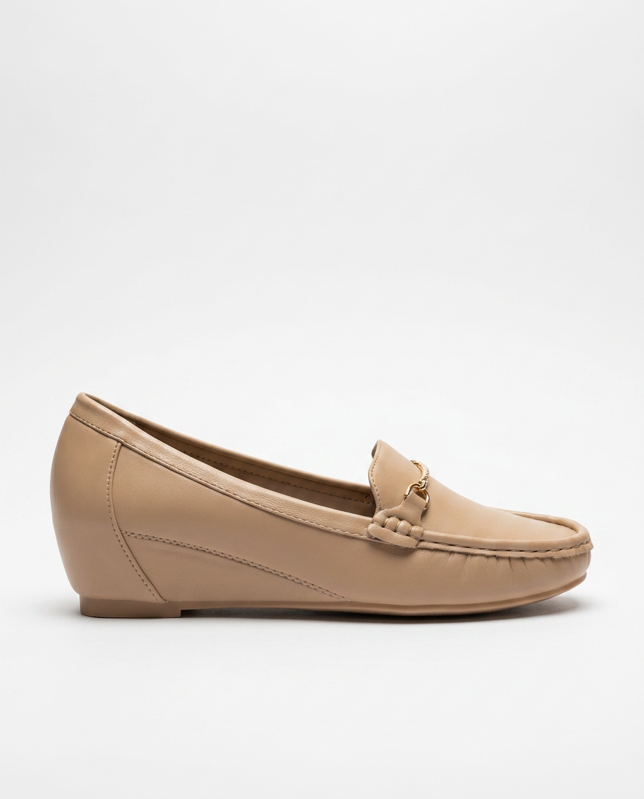 Flat shoe