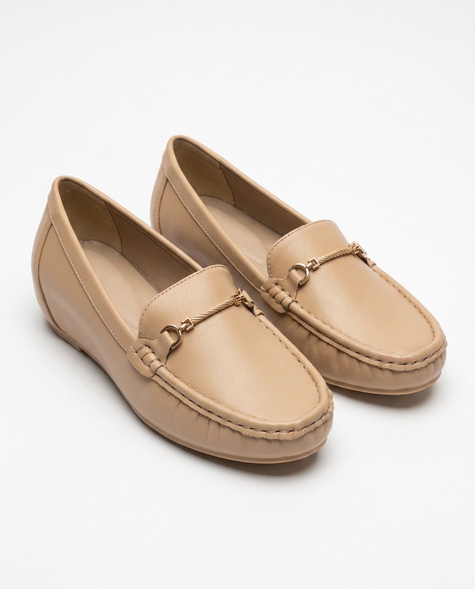 Flat shoe