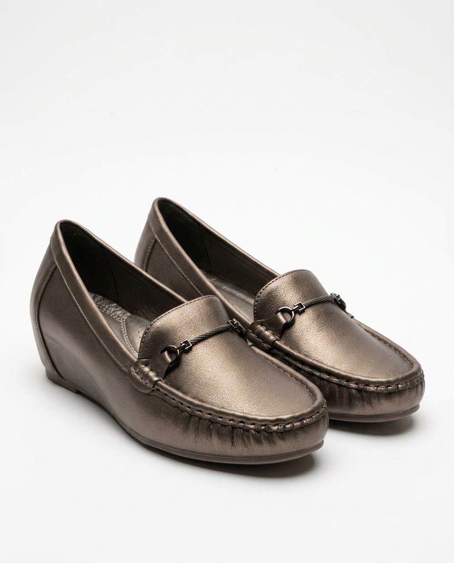 Flat shoe