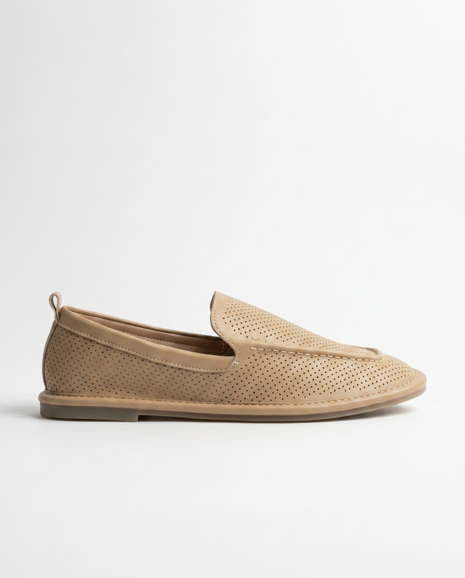 Flat shoe