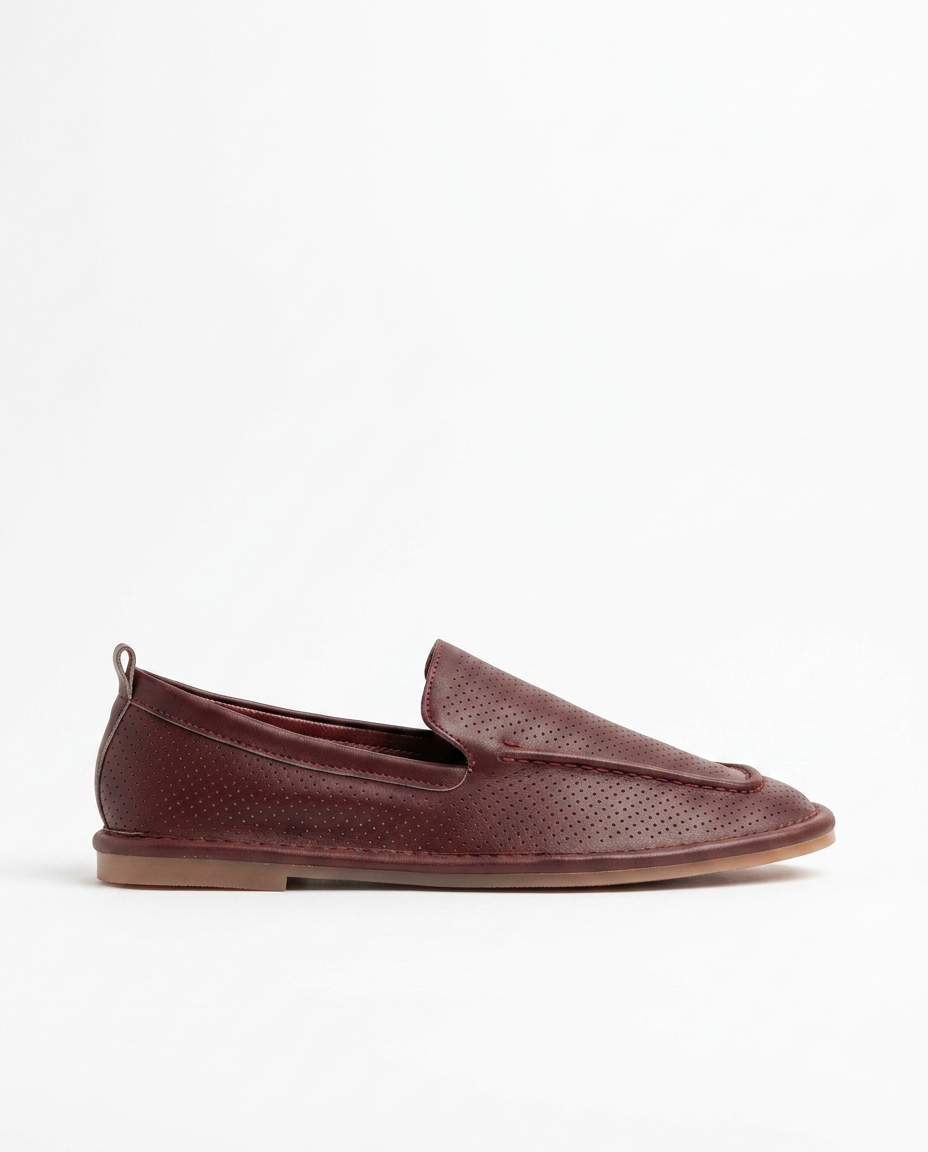 Flat shoe