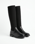 Flat high boot