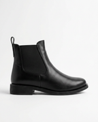 Flat Boot