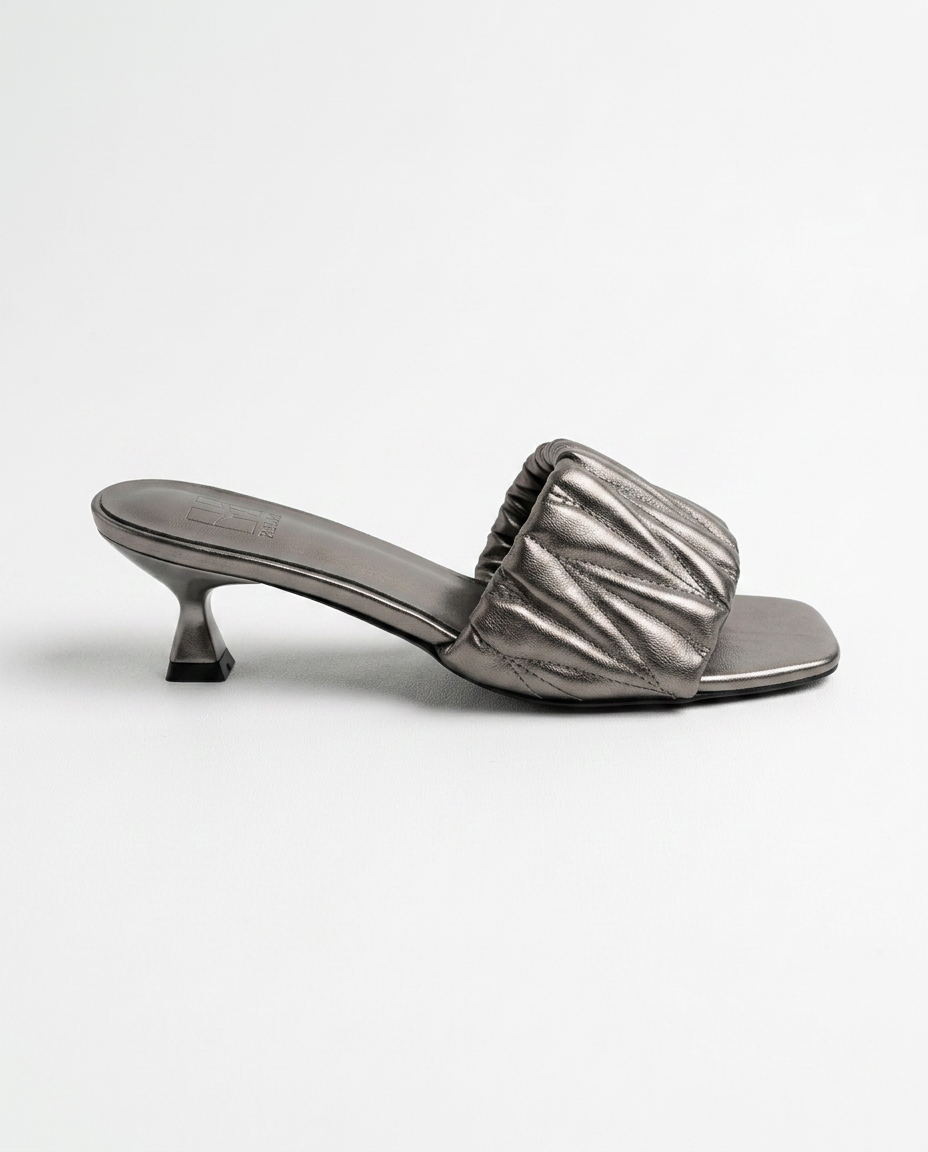 Kitten Heel